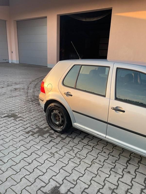 Gebraucht VW Golf IV 75 PS (55 kW) 1999 Silber Kleinwagen