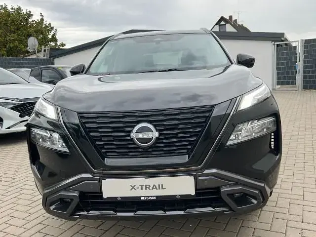 Neu Nissan X-Trail 204 PS (150 kW) 2026 Schwarz SUV