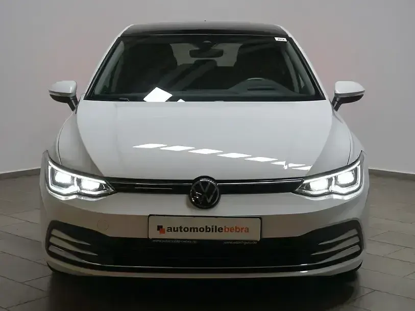 Occasion VW Golf VIII Active 150 ch (110 kW) 2022 Blanc Berline