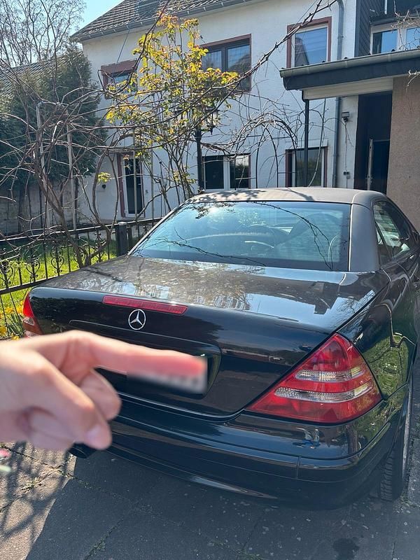 Gebraucht Mercedes SLK200 163 PS (119 kW) 2003 Schwarz Cabrio