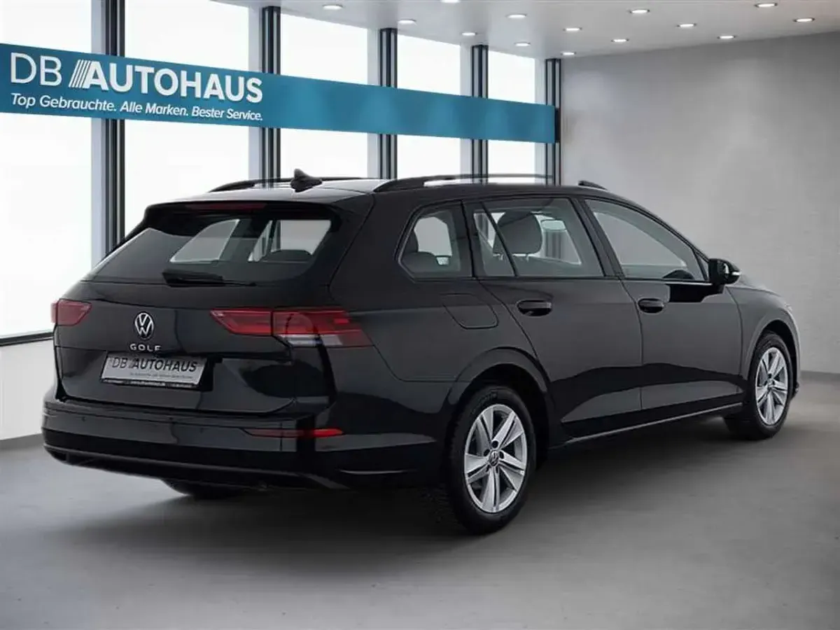 Gebraucht VW Golf VIII Life 110 PS (80 kW) 2023 Schwarz Kombi