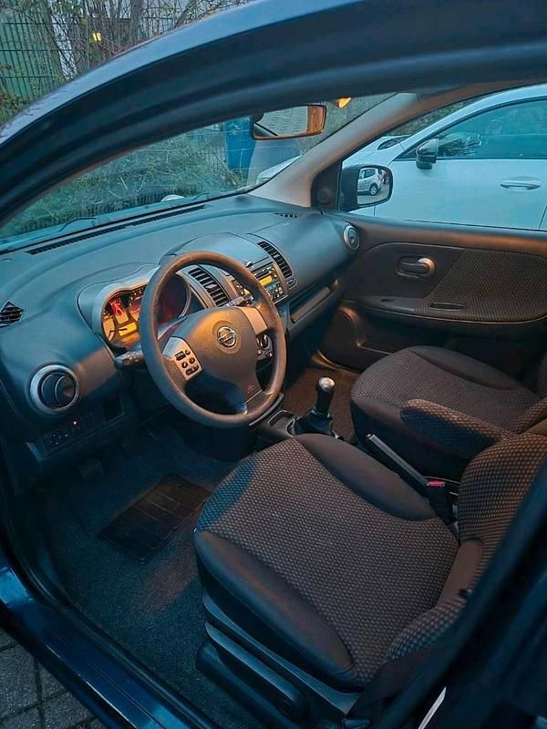 Second-hand Nissan Note 85 CP (62 kW) 2008 Albastru Hatchback