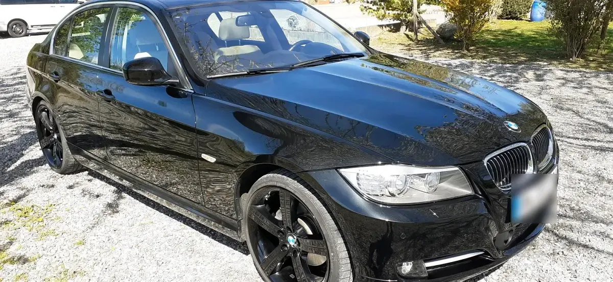Gebraucht BMW 325 218 PS (160 kW) 2011 Schwarz Limousine