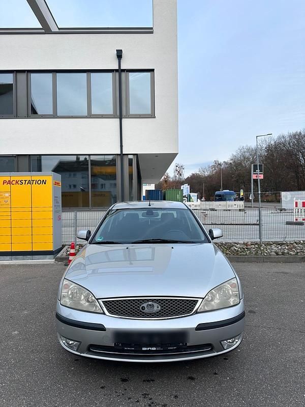 Silber Gebraucht 2004 Ford Mondeo Limousine | 1.500 € (Fairer Preis) - Bild 1/4