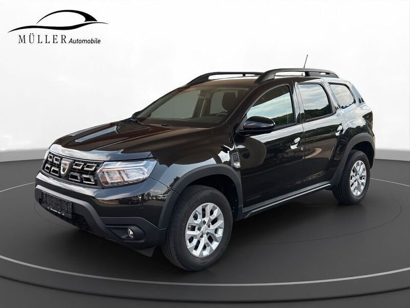 Schwarz Gebraucht 2022 Dacia Duster Comfort SUV | 16.790 € (Superpreis) - Bild 1/4
