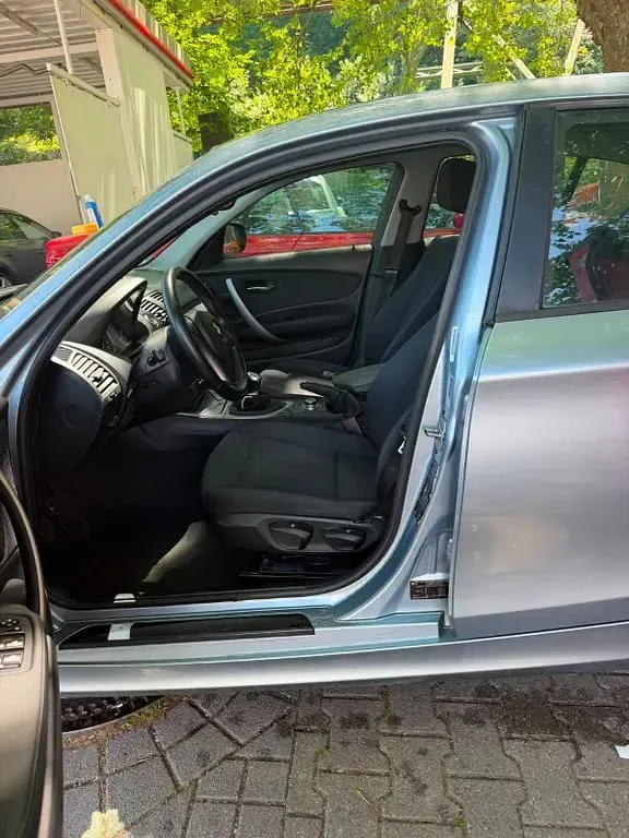 Gebraucht BMW 116 122 PS (89 kW) 2010 Blau Kleinwagen