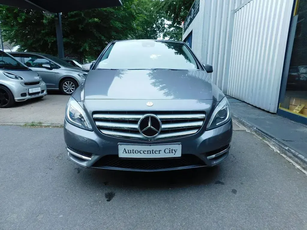 Gebraucht Mercedes B220 184 PS (135 kW) 2014 Grau Kleinwagen