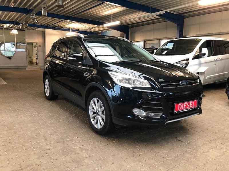 Gebraucht Ford Kuga Titanium 110 PS (80 kW) 2015 Schwarz SUV
