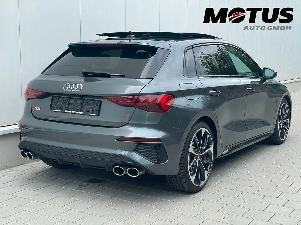 Gebraucht Audi S3 Sport 310 PS (228 kW) 2022 Grau Limousine