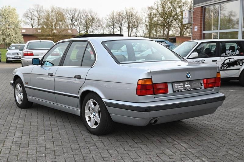 Second-hand BMW 520 150 CP (110 kW) 1995 Argintiu Break