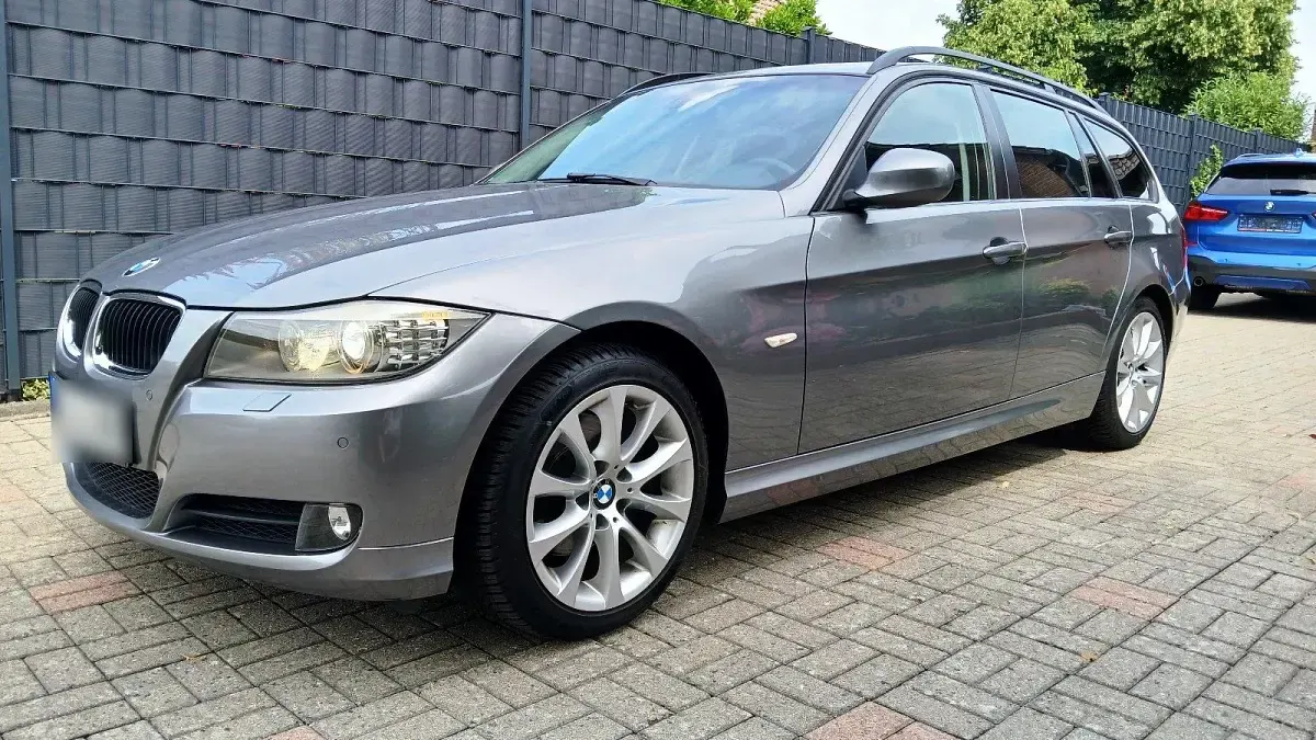 Gebraucht BMW 318 Sport Line 143 PS (105 kW) 2010 Silber Kombi