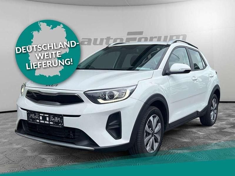 (ud) schneeweiss Gebraucht 2024 Kia Stonic Vision SUV | 22.470 € (Fairer Preis) - Bild 1/4