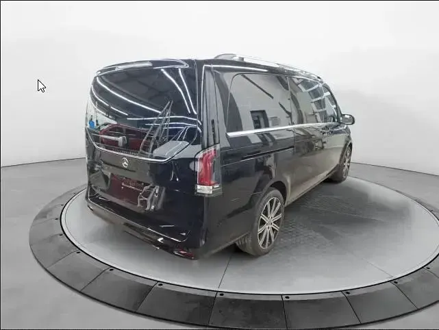 Gebraucht Mercedes V300 Avantgarde 237 PS (174 kW) 2024 Schwarz Van / Kleinbus