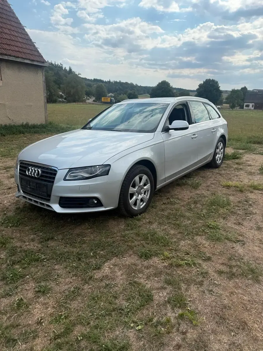 Gebraucht Audi A4 125 PS (91 kW) 2011 Silber Kombi