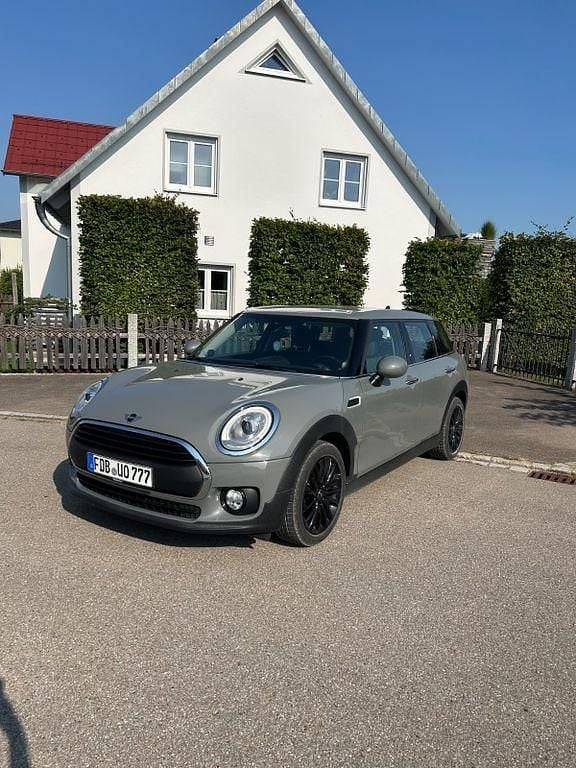 Grau Gebraucht 2019 Mini Cooper Clubman Kombi | 15.300 € (Superpreis) - Bild 1/4