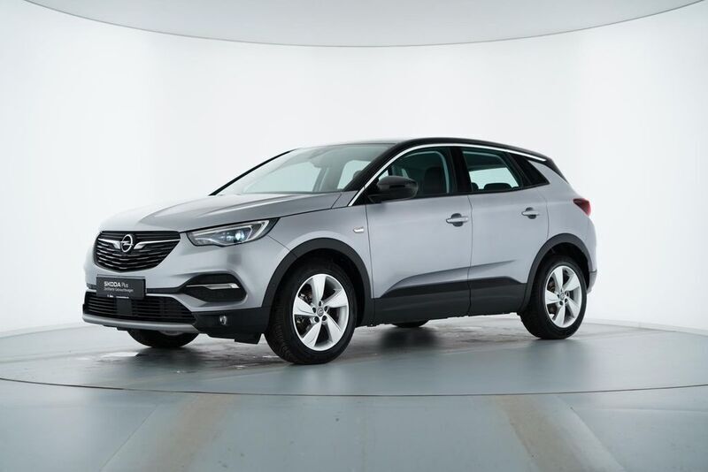 Kontrast grau/quarz silber Gebraucht 2018 Opel Grandland X Innovation SUV | 12.889 € (Fairer Preis) - Bild 1/4