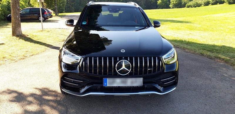 Schwarz Gebraucht 2020 Mercedes GLC43 AMG AMG SUV | 52.800 € (Etwas zu teuer) - Bild 1/4