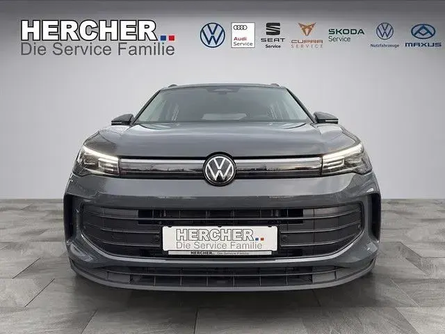Gebraucht VW Tiguan 150 PS (110 kW) 2025 Grau SUV