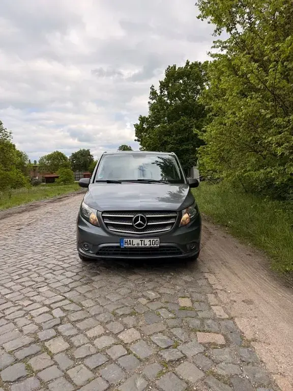 Gebraucht Mercedes Vito 160 PS (117 kW) 2018 Grau Van