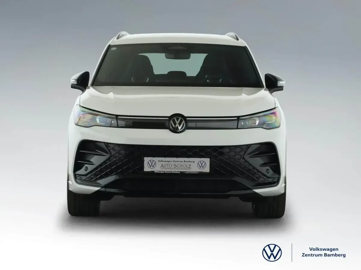 Gebraucht VW Tiguan R-line Plus 193 PS (141 kW) 2025 Weiß SUV
