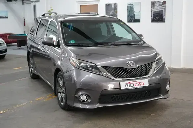 Gebraucht Toyota Sienna 299 PS (219 kW) 2016 Grau Van / Kleinbus