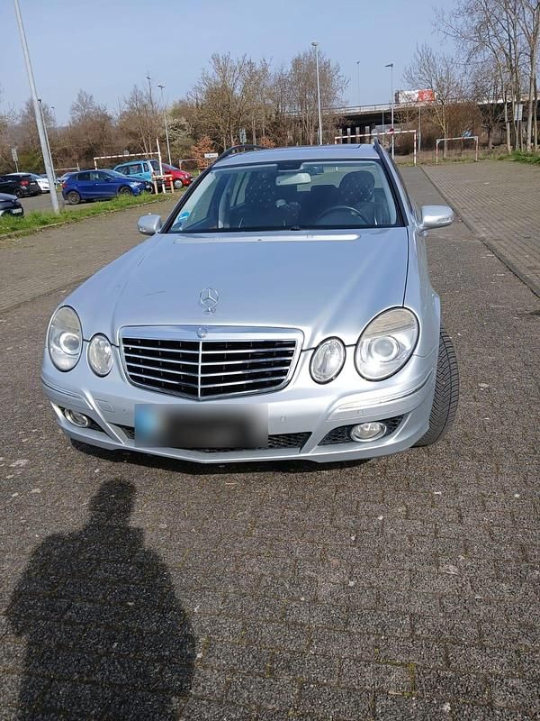 Gebraucht Mercedes E200 2007 Silber Limousine