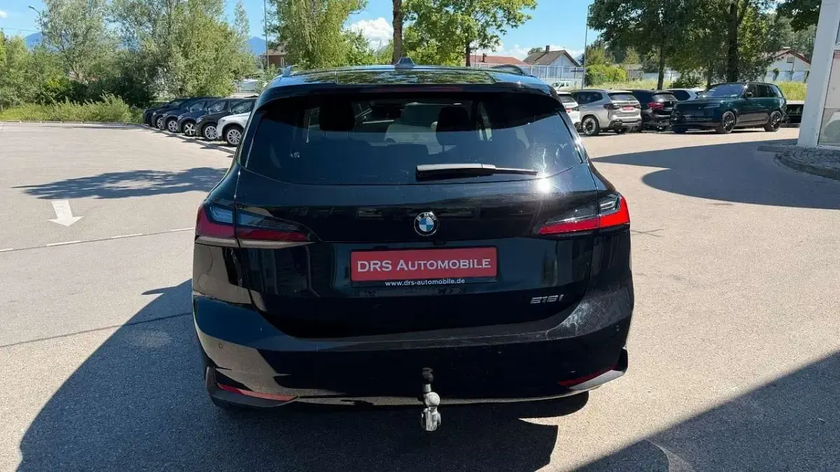 Gebraucht BMW 218 136 PS (100 kW) 2023 Schwarz ii/bonnet fluid black Van / Kleinbus