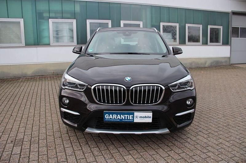 Braun Gebraucht 2018 BMW X1 xLine SUV | 19.400 € (Guter Preis) - Bild 1/4