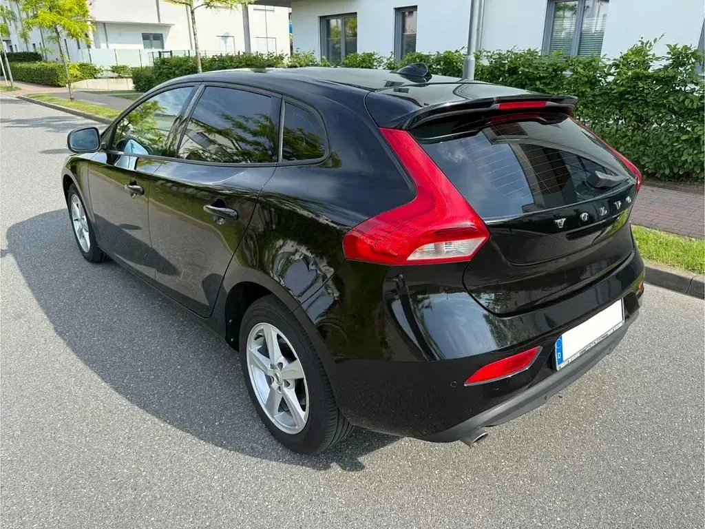 Gebraucht Volvo V40 150 PS (110 kW) 2016 Schwarz Limousine