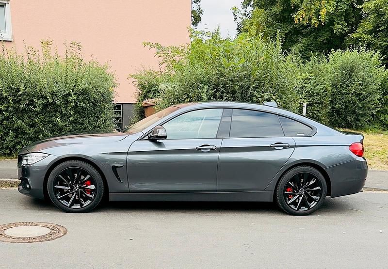 Grau Gebraucht 2015 BMW 420 Shadowline Limousine | 16.900 € (Guter Preis) - Bild 1/4