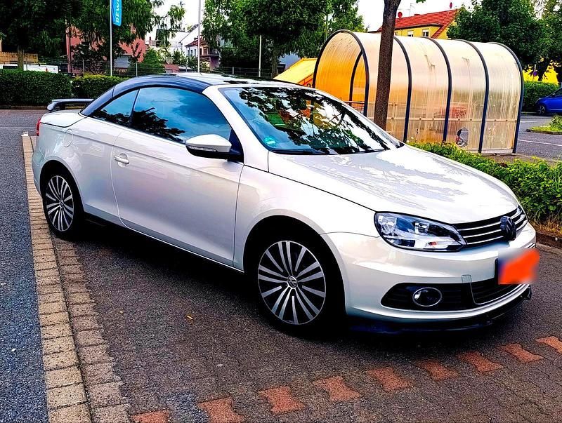 Gebraucht VW Eos Sportline 140 PS (102 kW) 2013 Silber Cabrio