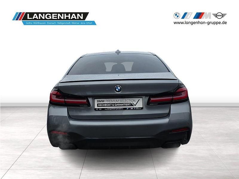 Gebraucht BMW M550 Performance 530 PS (389 kW) 2023 Grau Limousine