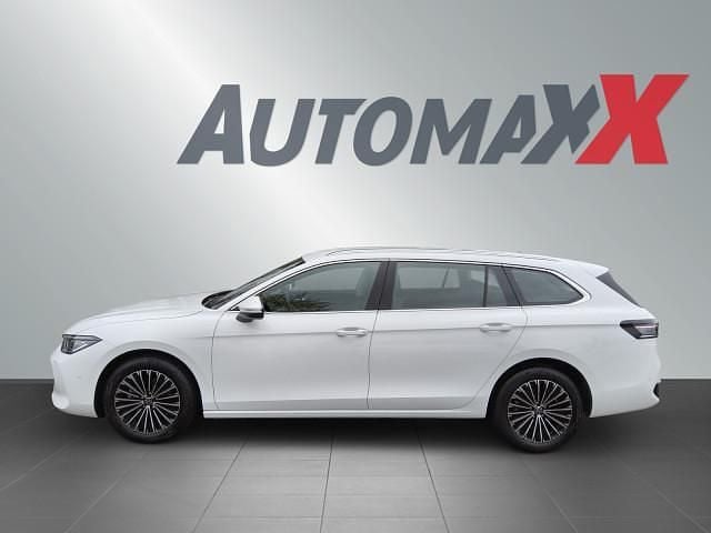 Gebraucht VW Passat Elegance 150 PS (110 kW) 2025 Weiß Kombi