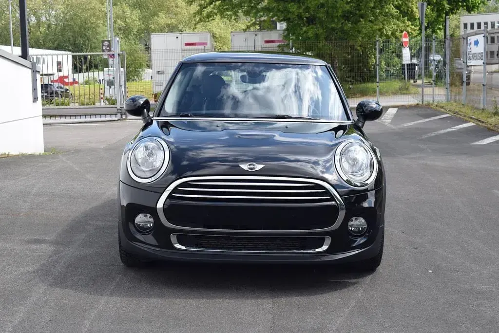 Używany Mini Cooper 136 KM (100 kW) 2017 Czarny Hatchback