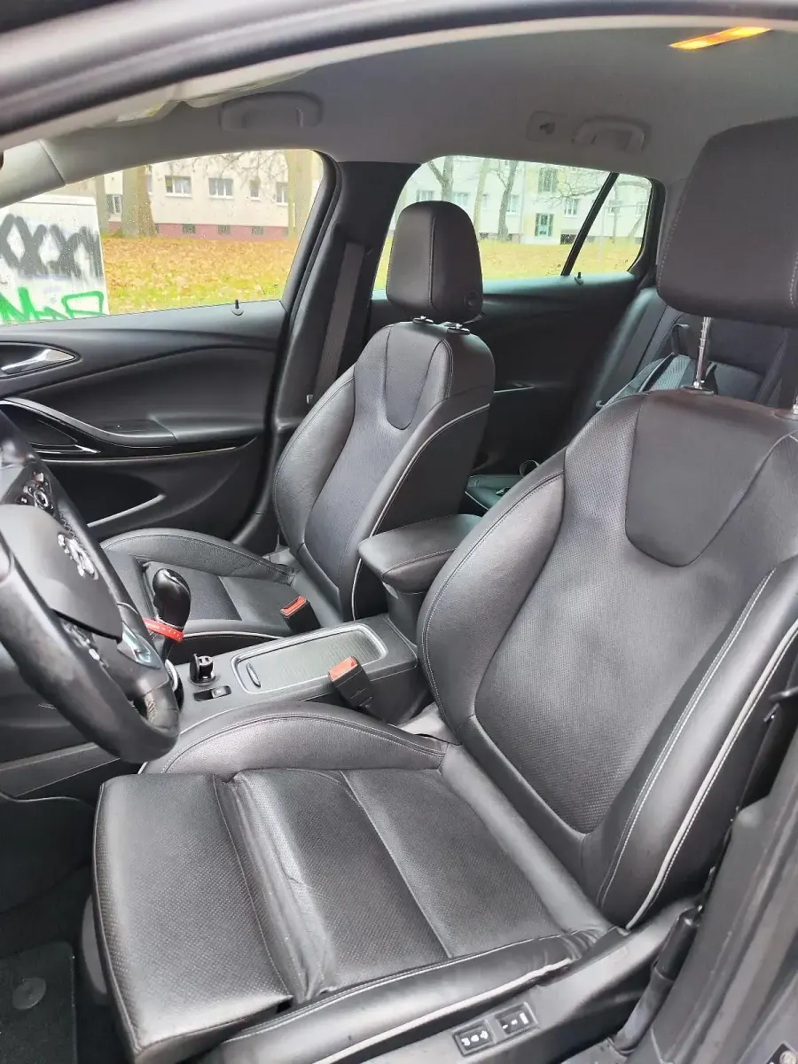 Gebraucht Opel Astra 160 PS (117 kW) 2016 Grau Kombi