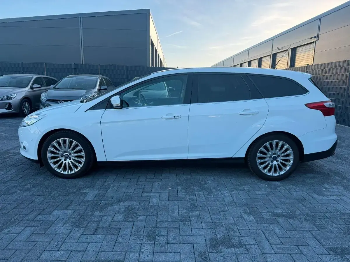Brugt Ford Focus Titanium 150 HK (110 kW) 2012 Hvid Stationcar