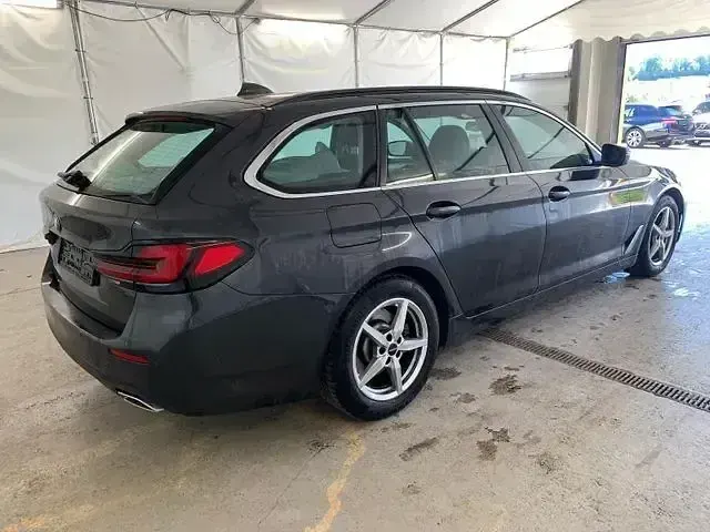 Gebraucht BMW 520 184 PS (135 kW) 2022 Sophistograu brillanteffekt me Kombi