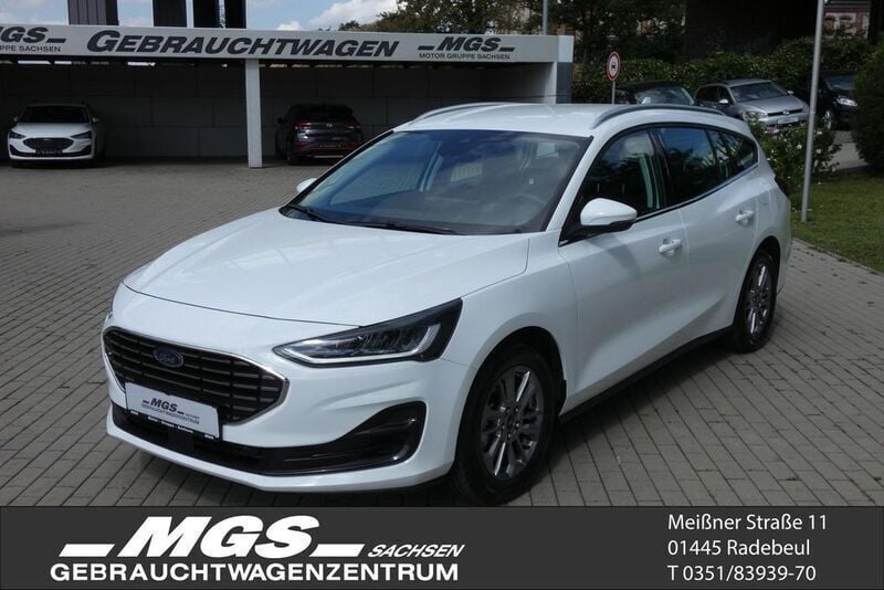 Weiß (frost weiß) Gebraucht 2023 Ford Focus Titanium Kombi | 21.450 € (Guter Preis) - Bild 1/4