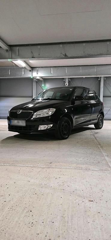 Gebraucht Skoda Fabia 60 PS (44 kW) 2010 Schwarz Kleinwagen