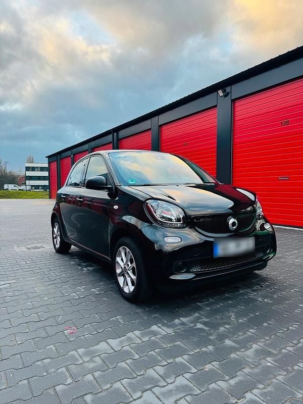 Gebraucht Smart ForFour 71 PS (52 kW) 2019 Schwarz Kleinwagen