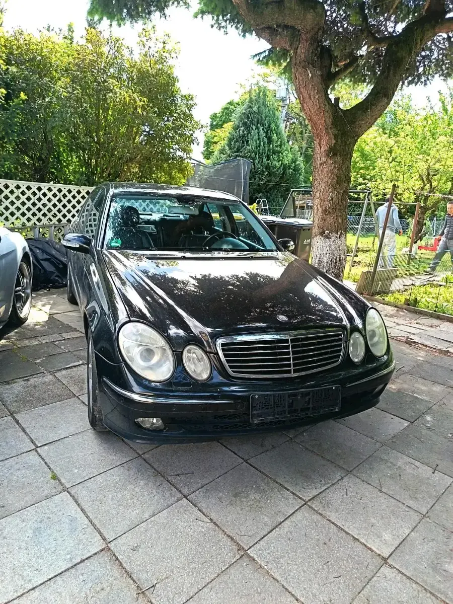 Usata Mercedes E350 272 CV (200 kW) 2006 Nero Berlina