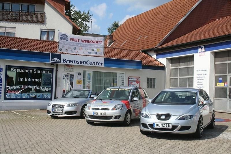 Usado Seat Leon Reference 86 HP (63 kW) 2019 Cinzento Sedan