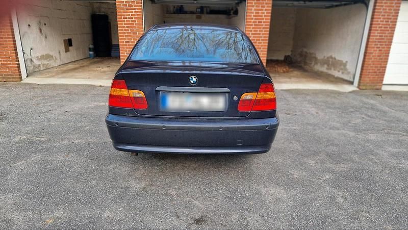 Gebraucht BMW 320 150 PS (110 kW) 2003 Blau Limousine