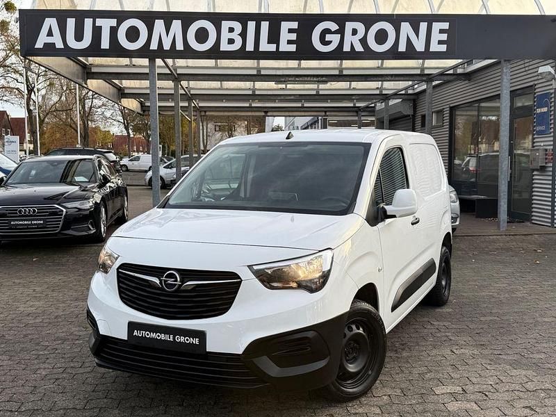Weiß Gebraucht 2020 Opel Combo Edition Van / Kleinbus | 7.200 € (Fairer Preis) - Bild 1/4