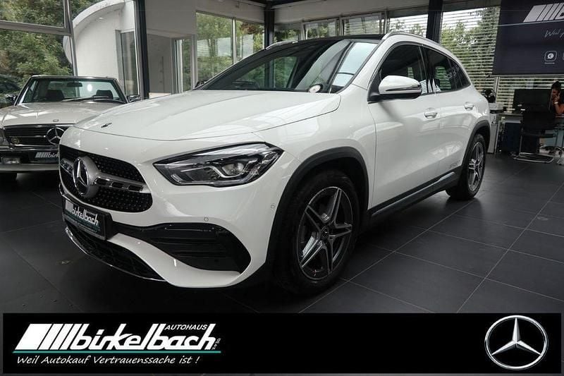 Unilack polarweiß Gebraucht 2022 Mercedes GLA180 AMG SUV | 36.800 € (Fairer Preis) - Bild 1/4