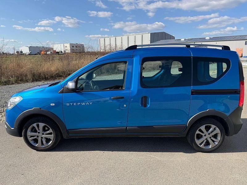 Gebraucht Dacia Dokker Stepway 116 PS (85 kW) 2016 Blau Van / Kleinbus