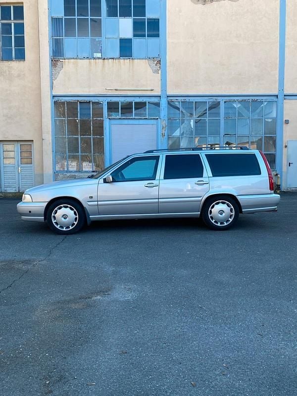 Brugt Volvo V70 140 HK (102 kW) 1999 Sølv Stationcar
