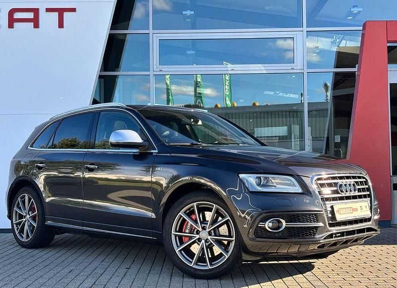 Grau Gebraucht 2014 Audi SQ5 Comfort SUV | 21.490 € (Etwas zu teuer) - Bild 1/4