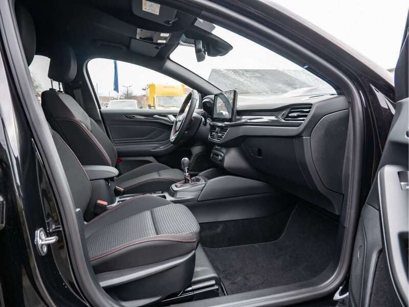 Nowe Ford Focus ST-Line 125 KM (91 kW) 2025 Czarny Kombi