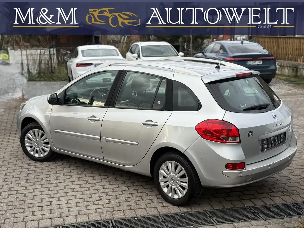 Gebraucht Renault Clio II 88 PS (64 kW) 2010 Silber Limousine